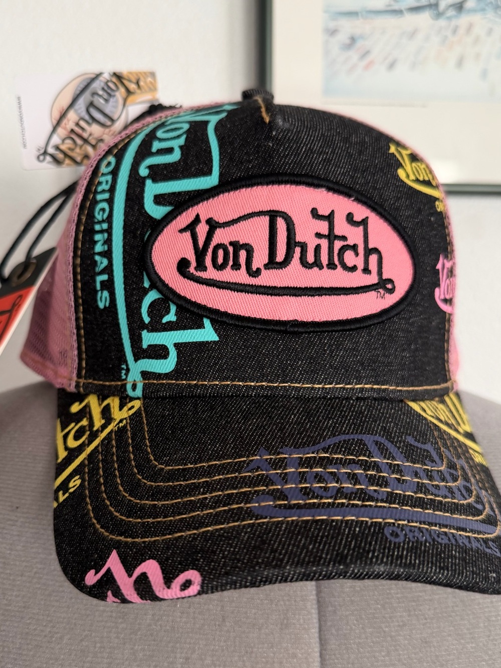 🔥 NWT Authentic Von Dutch Pink Denim All-Over Print Trucker Hat 💖✨